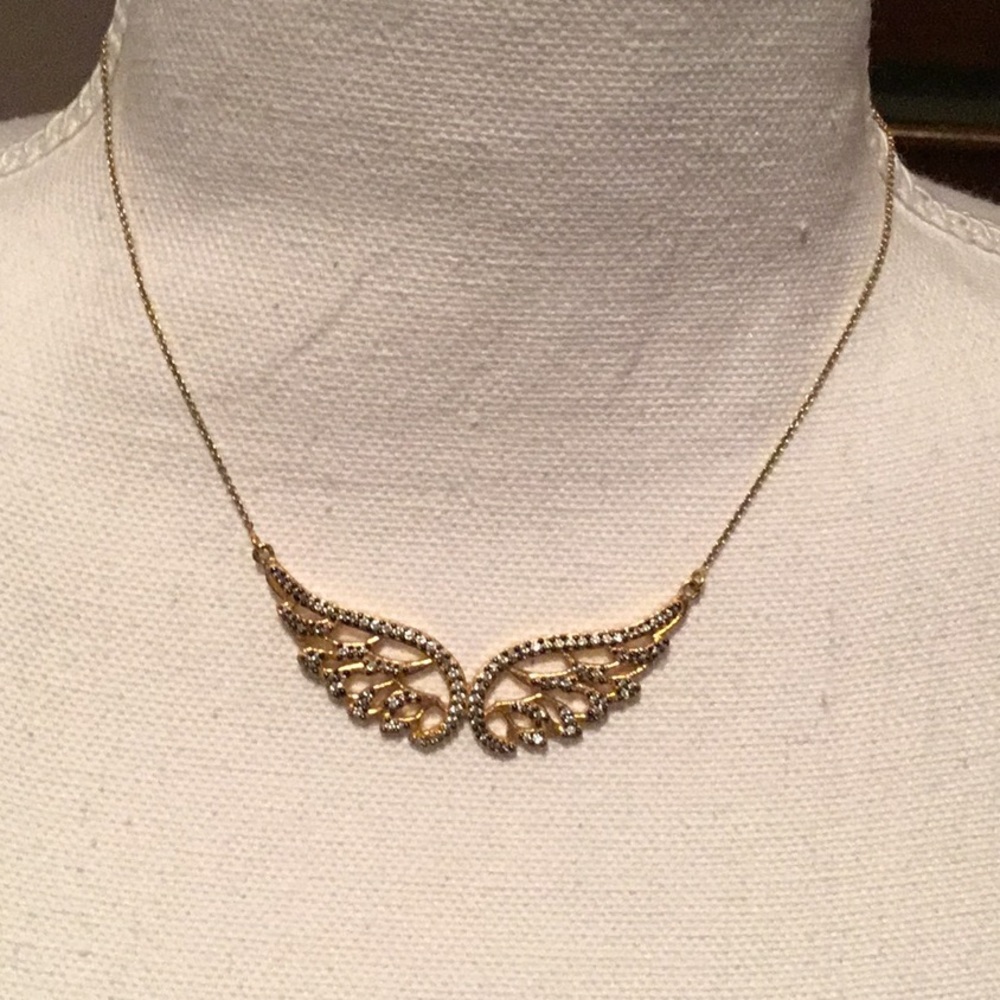 Stella& Dot rose gold necklace “angel wings”